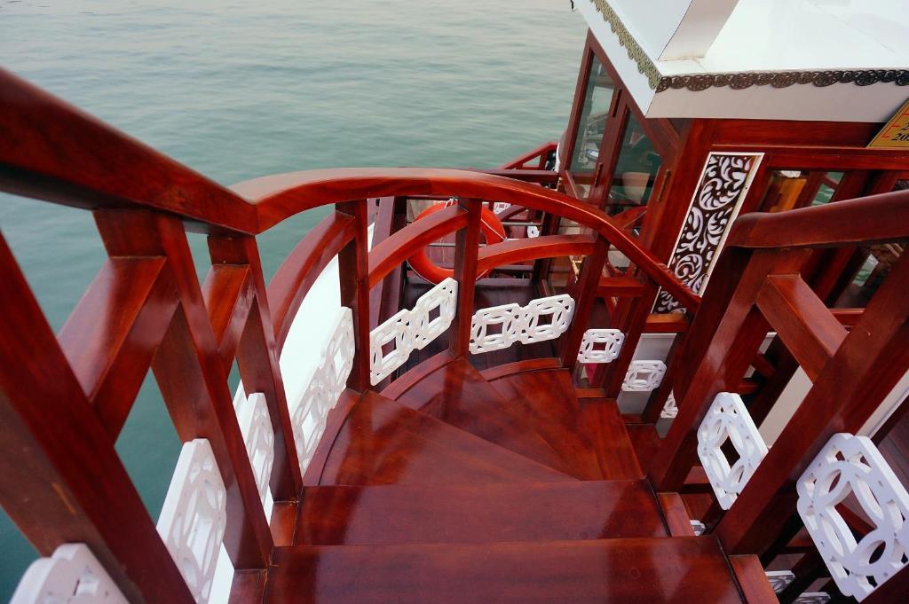 Oriental Sails Cruise Hotel Hạ Long-öböl Kültér fotó